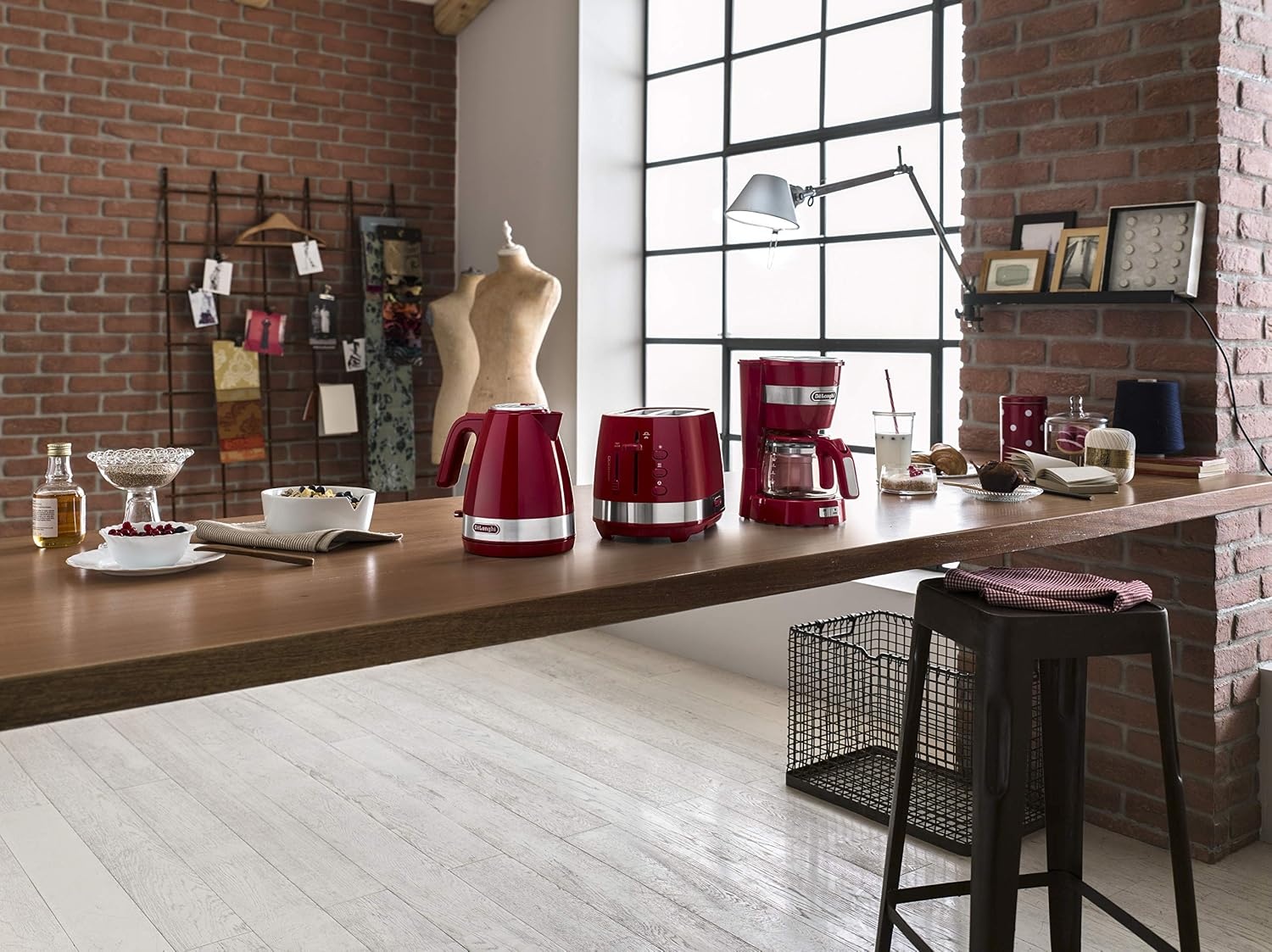 image:imageDeLonghi Active Line Filterkaffeemaschine 5 Tassen SchwarzRot