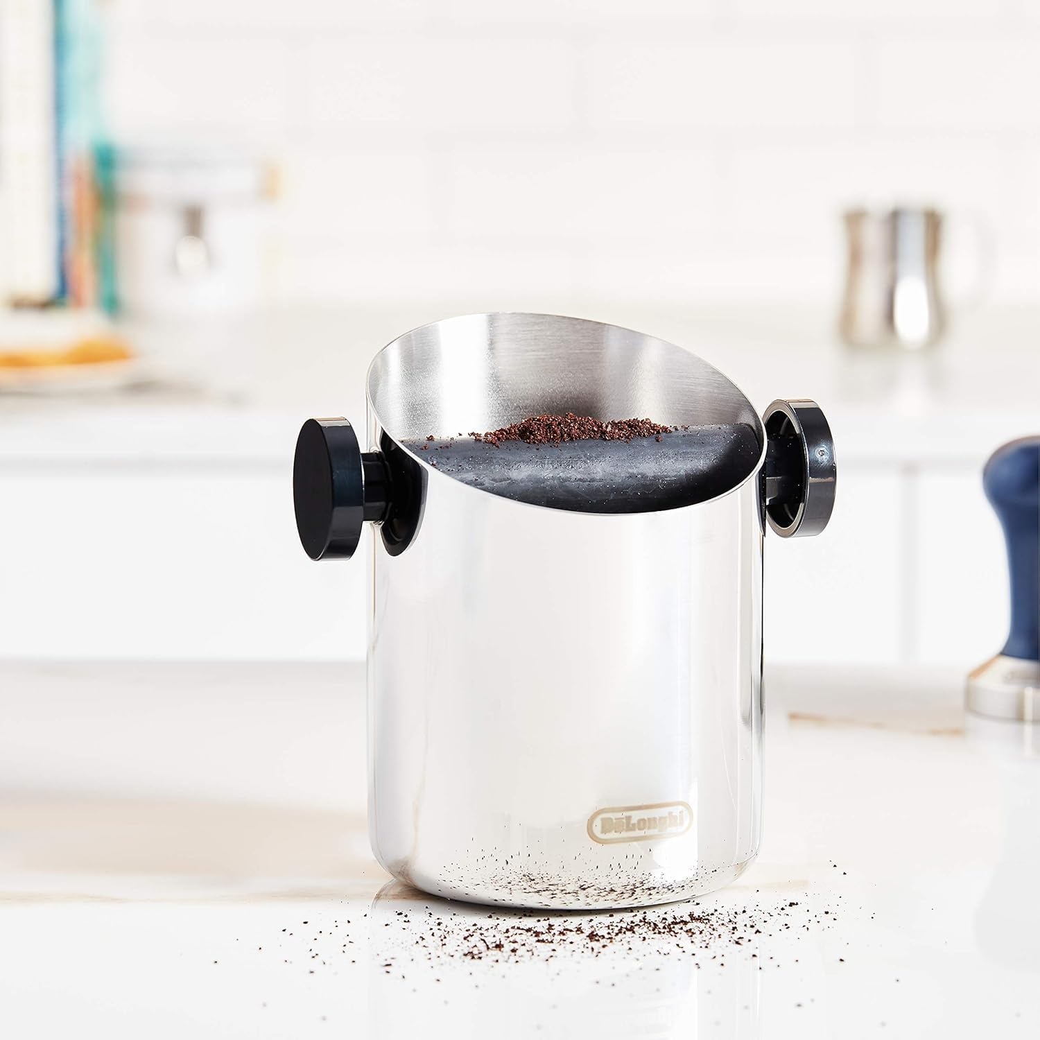image:imageDeLonghi DLSC059 Klopfbehlter fr EspressoSiebtrger KaffeesatzBehlter Zubehr fr Kaffeemaschinen und Baristas Zuhause Abklopfbehlter aus EdelstahlSingle