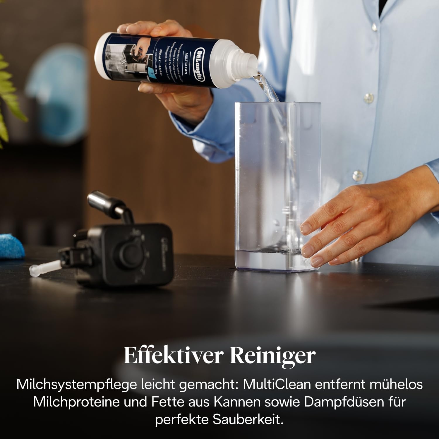 image:imageDeLonghi Original Eco MultiClean DLSC550 Reinigungsmittel fr Kaffeevollautomaten zur Reinigung des MilchSystems wirksam auch fr Auenflchen und alle abnehmbaren Teile der Kaffeemaschine 250ml